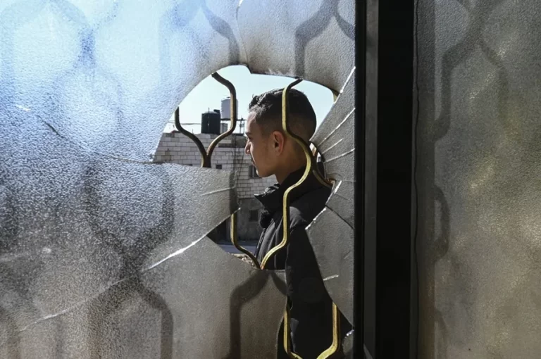 Colonos israelíes matan a dos palestinos en Cisjordania, entre ellos un niño de 13 años cuyo padre ya fue asesinado en 2019