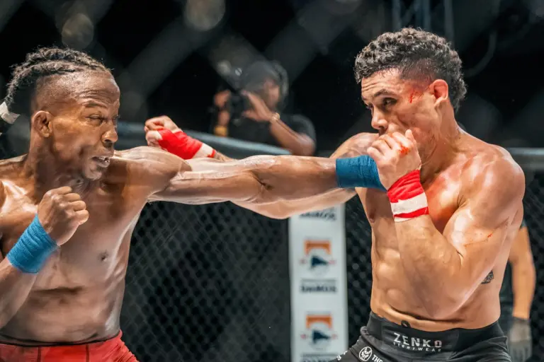 “La Mole” Santos y “La Máquina” Sojo vencieron a sus respectivos rivales en el evento Gamebred FC 10 celebrado en el país