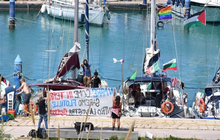 Detención ilegal de activistas por Israel en aguas internacionales