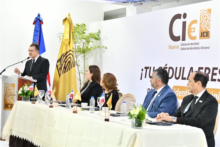 Pleno de la JCE abre proceso nacional renovación cédula con acto en SFM