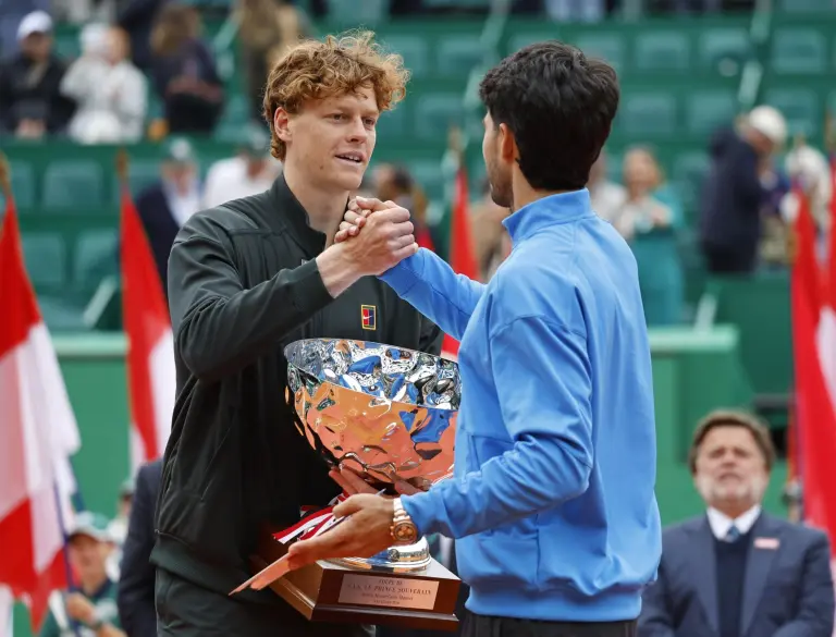 Jannik Sinner le arrebató al español Carlos Alcaraz la corona del Masters 1.000 de Montecarlo y ahora es el número uno del mundo,