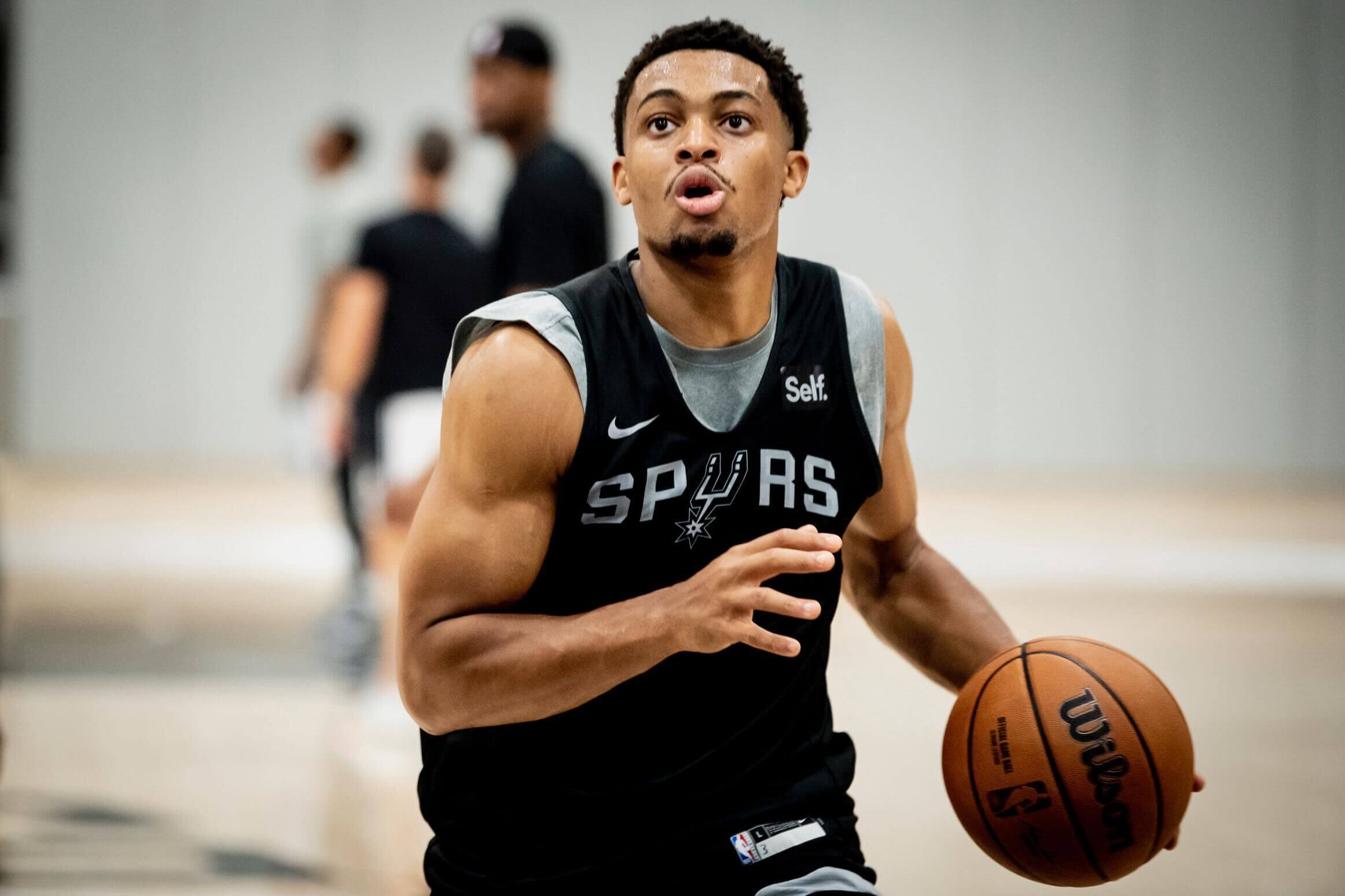 Keldon Johnson de San Antonio Spurs ganó el premio Mejor Sexto Hombre del Año en el baloncesto de la NBA