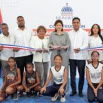 La vicepresidenta Raquel Peña y el ministro de Deportes, Kelvin Cruz entregaron un techado multiuso en el sector Villa Liberación