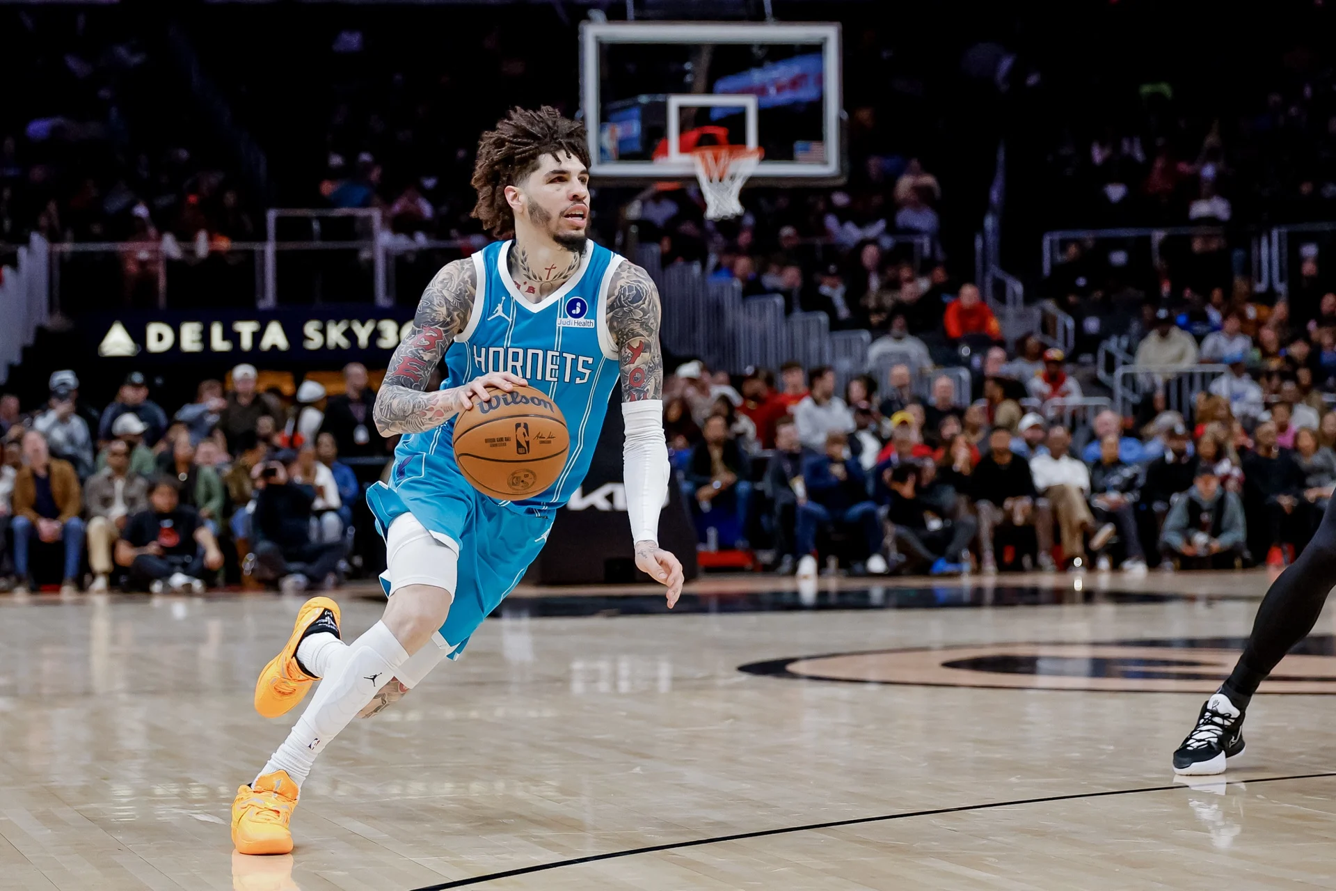 La NBA multó a LaMelo Ball con $35.000 dólares por realizar un contacto innecesario con otro jugador
