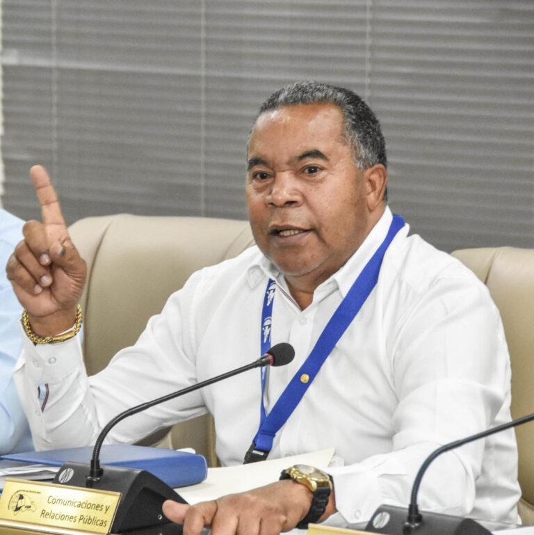 Colapso del Internet afecta Evaluación Docente en RD