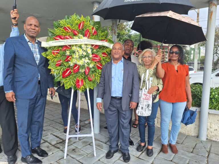 Homenaje a Mártires de la Prensa en Santo Domingo