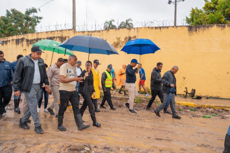 Alcaldesa del DN implementa acciones para reducir daños y prevenir riesgos