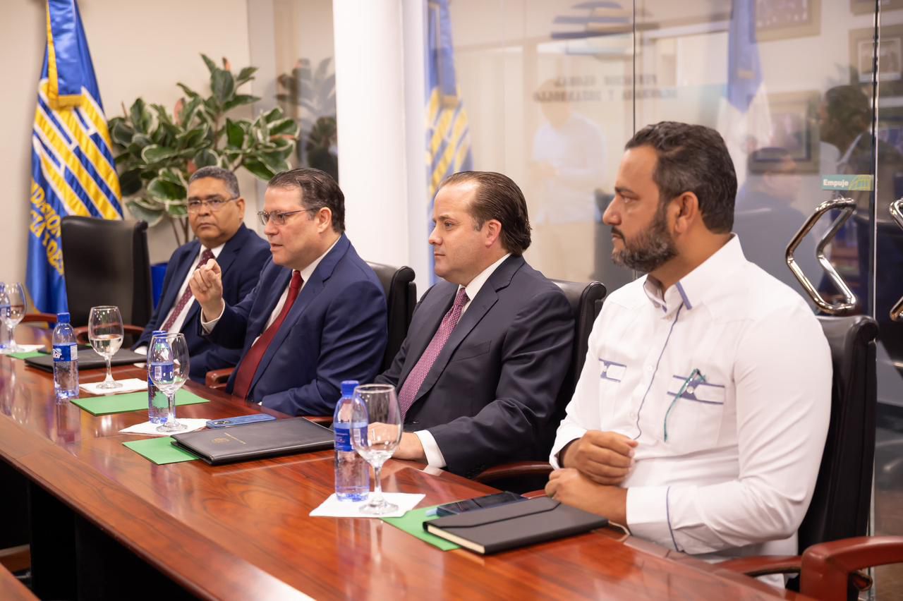 Diálogo del Gobierno con partidos y iglesia ante crisis