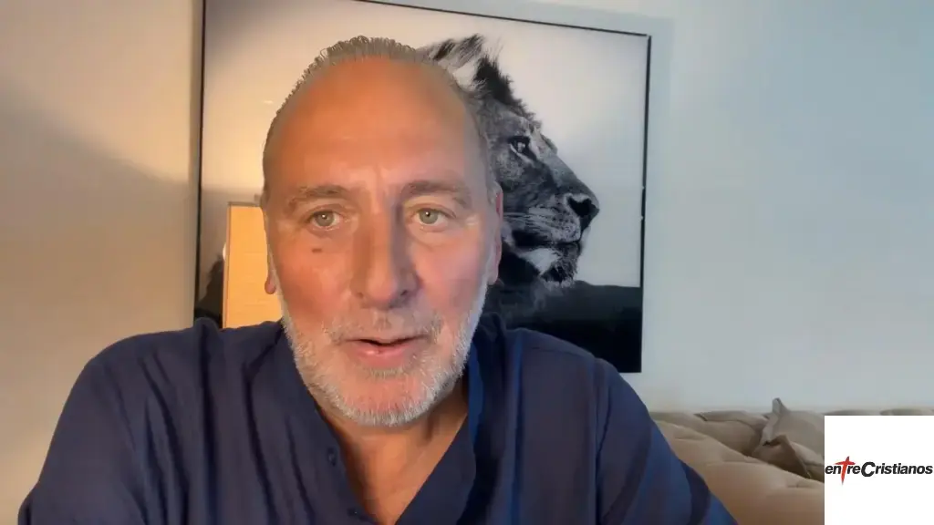 Brian Houston niega el hackeo en su perfil de X