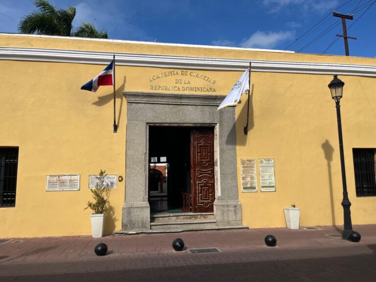 Paralizan minería en San Juan: protección de la Cordillera