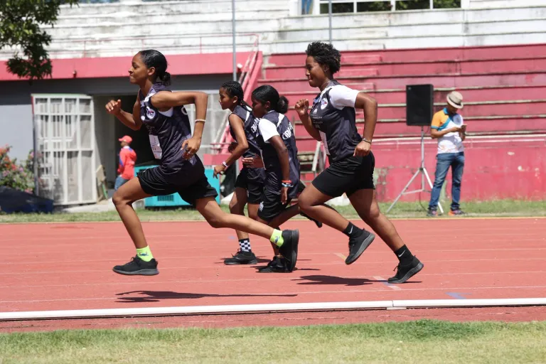 Dajabón ganó el primer lugar de la división Cibao-Norte en el Torneo Nacional de Atletismo Escolar INEFI 2026