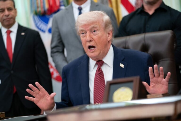 Trump no descarta reiniciar ataques a Irán si fracasan negociaciones