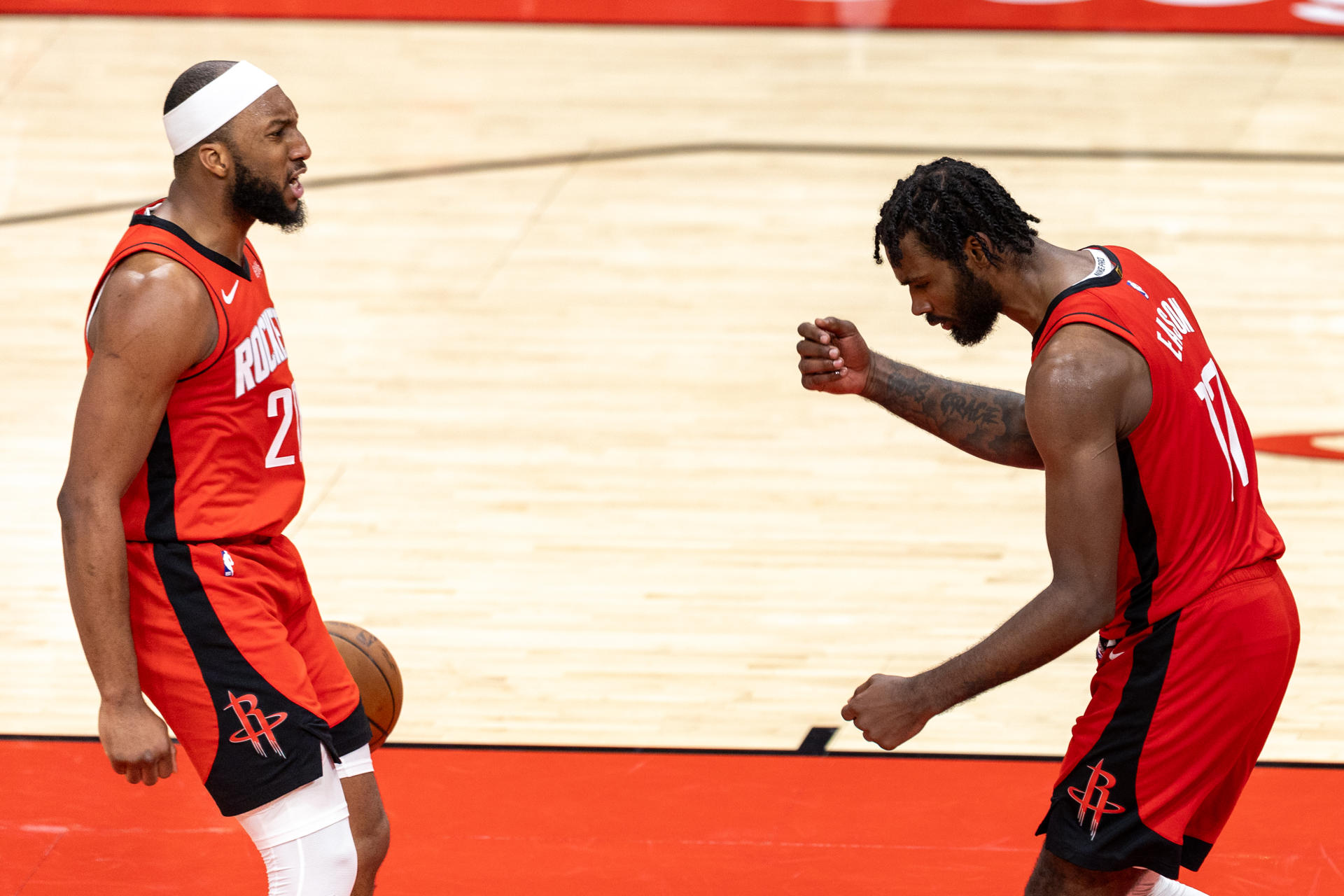 El conjunto de Houston Rockets derrotó al de los Lakers de los Ángeles para su segunda victoria en la serie de primera ronda