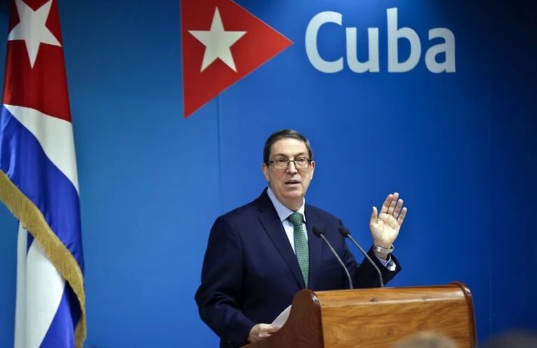 Cuba se niega a negociar reformas con EE.UU.
