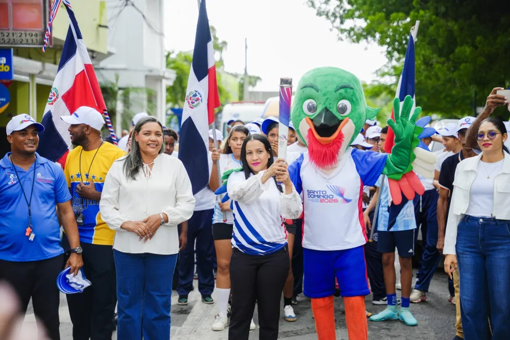 La antorcha de los XXV Juegos Centroamericanos y del Caribe Santo Domingo 2026 recorrió toda la comunidad de Azua
