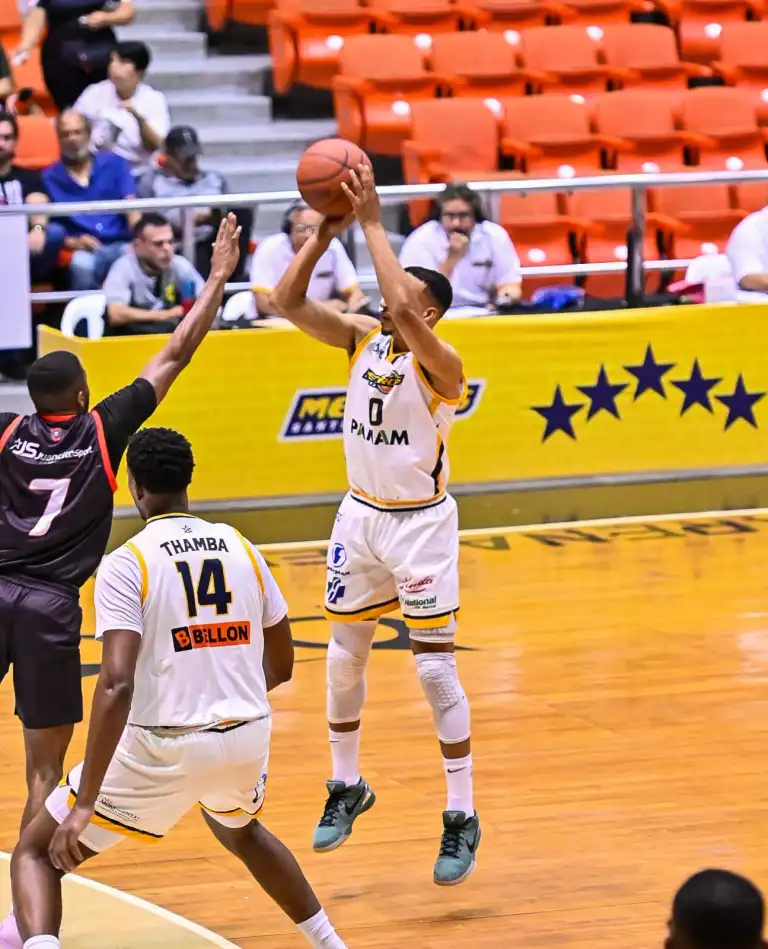 Los Metros de Santiago derrotaron de manera fácil 122-94 a los Leones de Santo Domingo en la continuación de la Super Liga de Basket