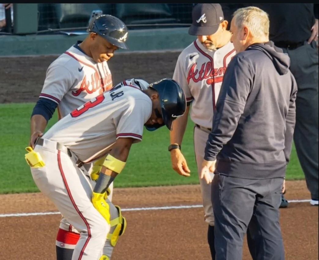 El venezolano Ronald Acuña Jr. fue colocado en la lista de lesionados por 10 días debido a problenas en la corva izquierda