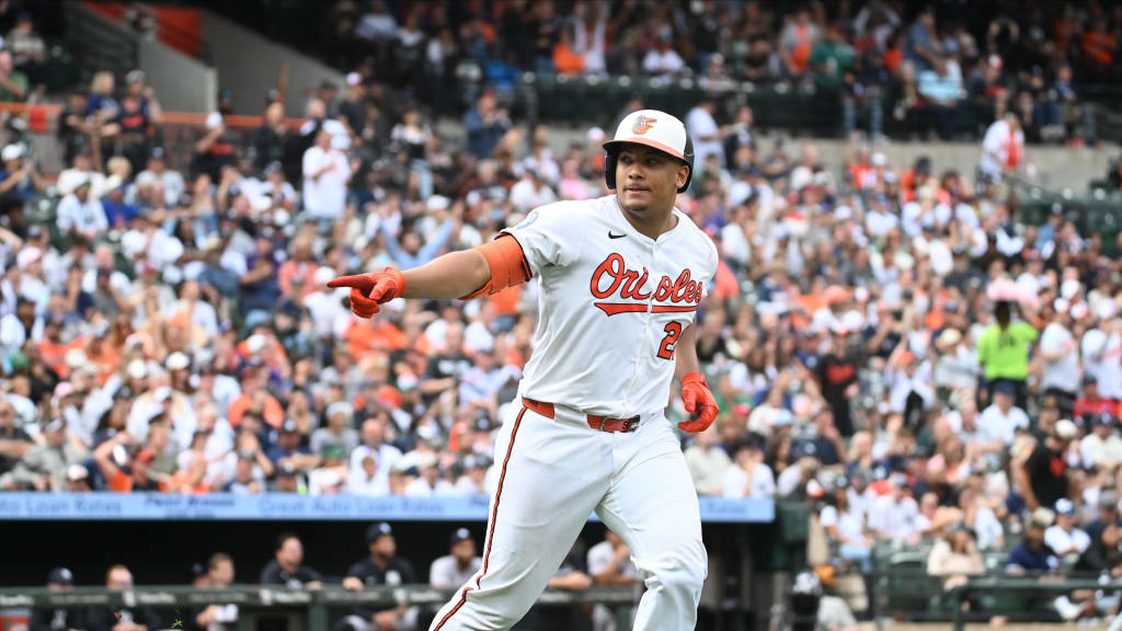El prospecto dominicano Samuel Basallo conectó su séptimo jonrón de la temporada en la derrota de Baltimore ante Tampa Bay