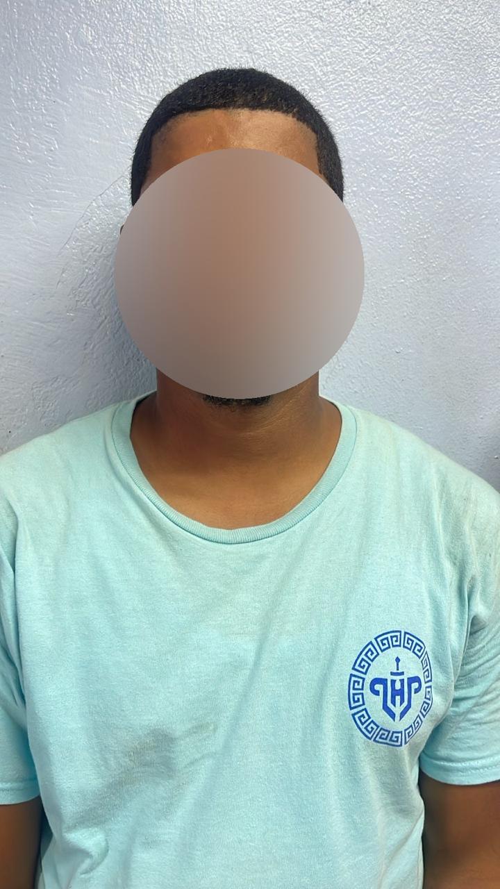 Policía Cibernética detiene a sospechoso de fraude bancario en el Distrito Municipal La Caleta