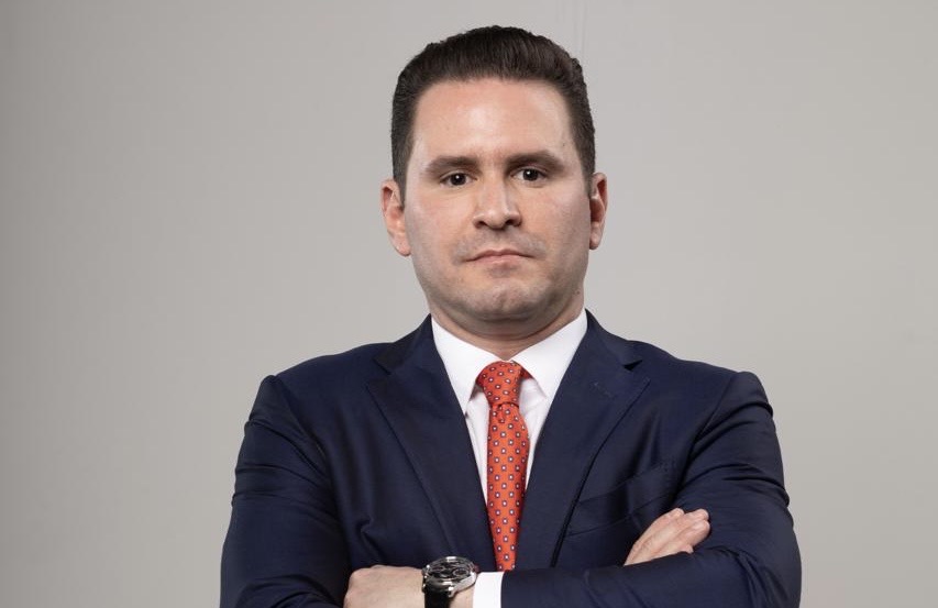 Empresario critica el rápido aumento de la deuda del gobierno