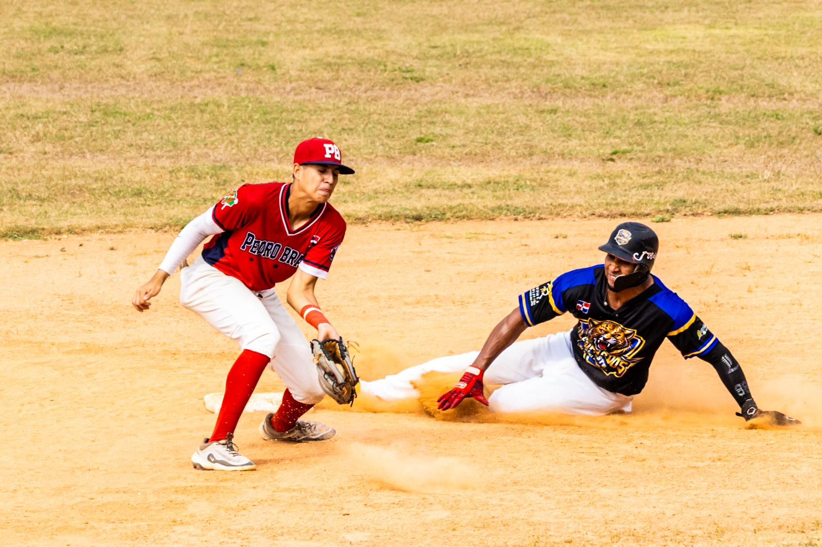 Pedro Brand derrotó al combinado de los Leopardos del Este en el inicio de la Serie Final del Torneo de la provincia Santo Domingo