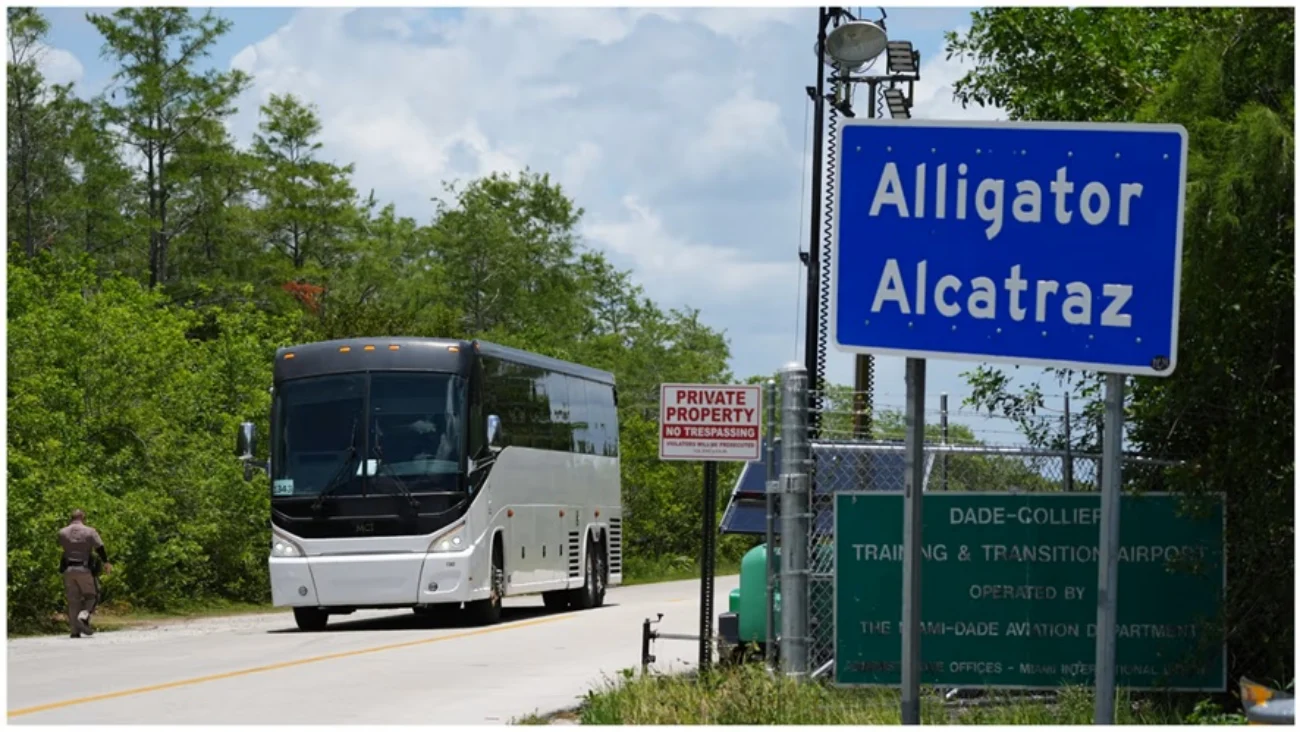 ICE evacúa inmigrantes de Alligator Alcatraz