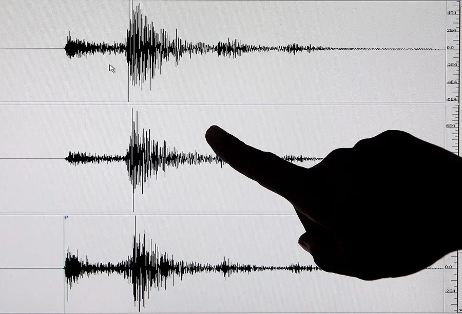 Un fuerte terremoto de magnitud 7,8 sacude Filipinas y Japón emite alerta por tsunami