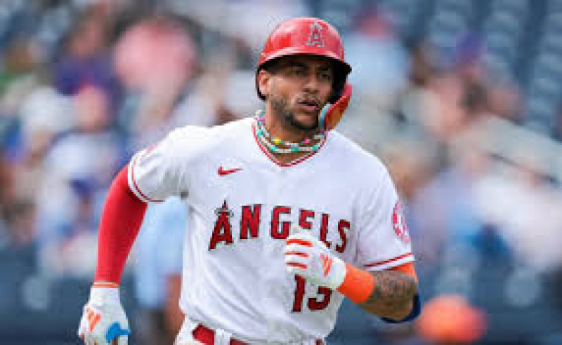 El dominicano José Siri conectó dos imparables en el partido que los Angelinos de los Ángeles le ganaron al equipo de Oakland