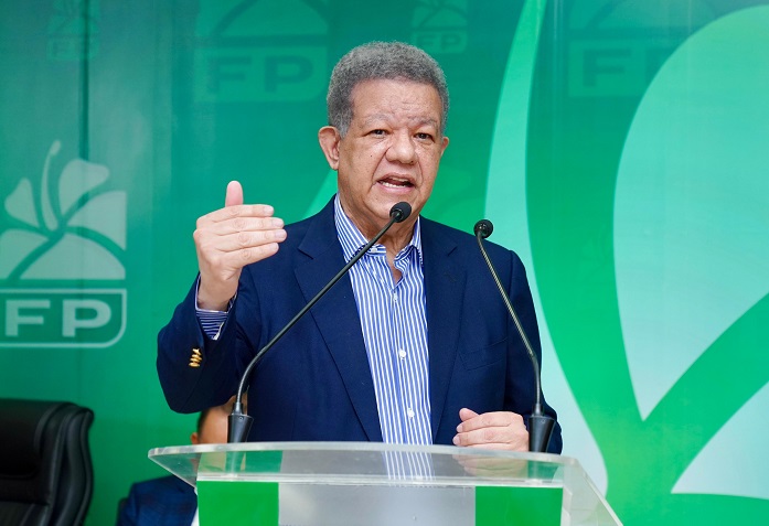 Leonel Fernández descarta retiro político y no cierra puertas a candidatura presidencial en 2028