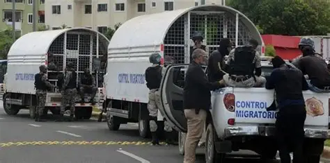 Denuncian que Migración detuvo y deportó a menor dominicano de 14 años