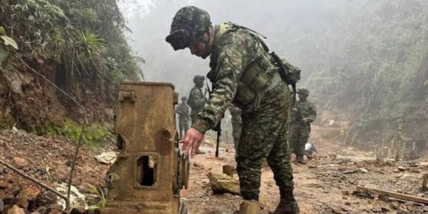 Fuerzas armadas colombianas desmantelan 81 estaciones de minería ilegal en la región pacífica