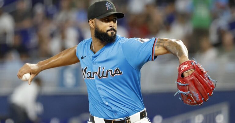 Sandy Alcántara fue el pitcher ganador en la victoria de los Marlins de Miami ante los Nacionales de Washington