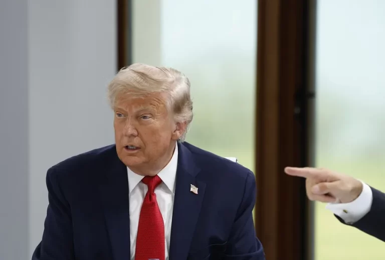 Trump bromea sobre su protagonismo en el final de la cumbre del G7: «Soy el jefe»
