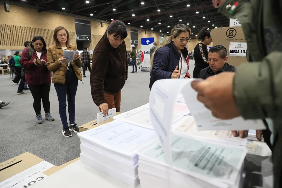 Colombia se enfrenta a una segunda vuelta presidencial marcada por la división