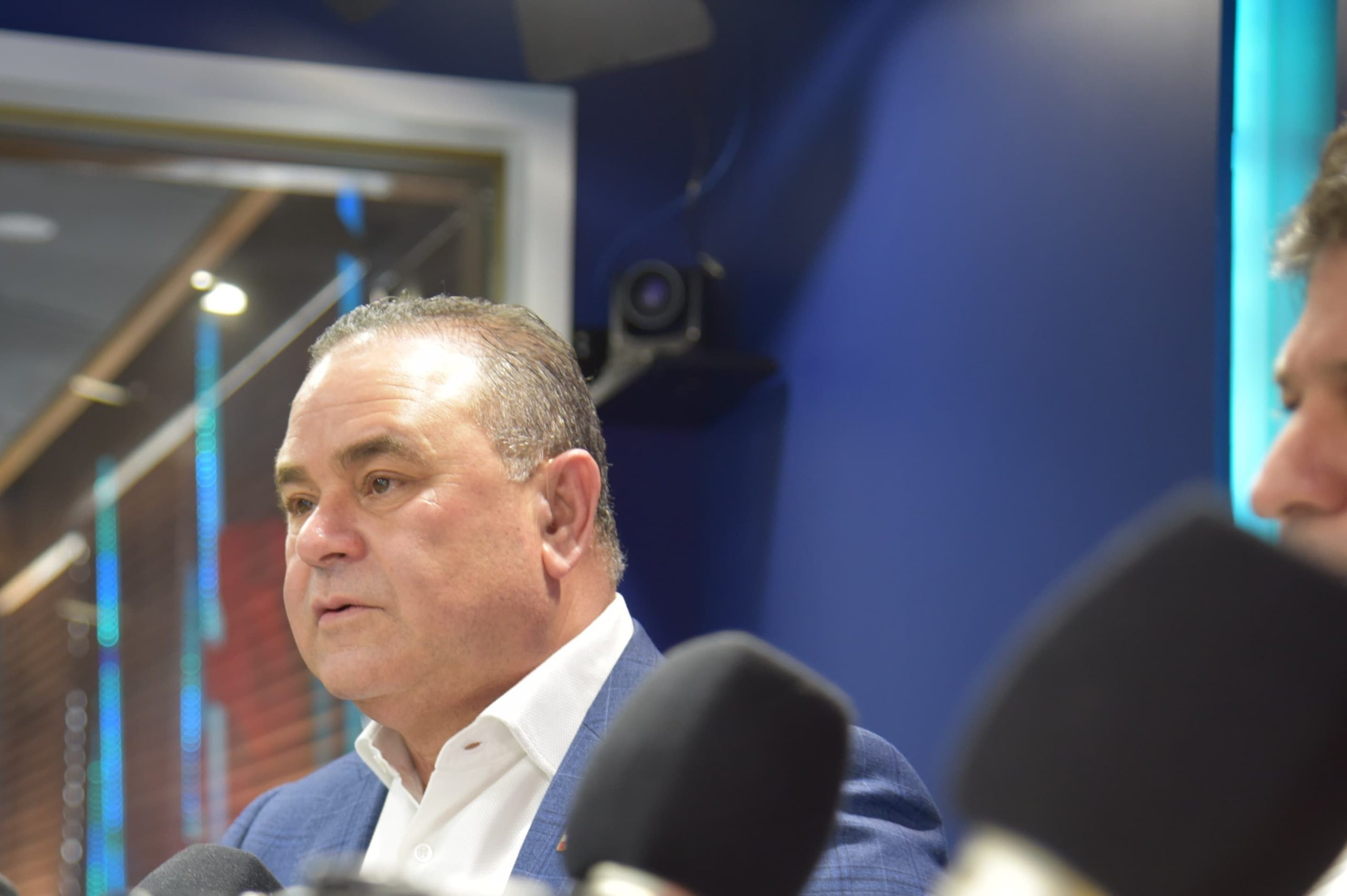 Ministro de Agricultura advierte sobre pérdida de dinero por permisos agrícolas no oficiales