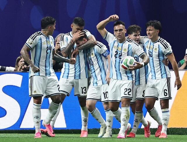 Argentina remonta 3-2 a Egipto en el Mundial