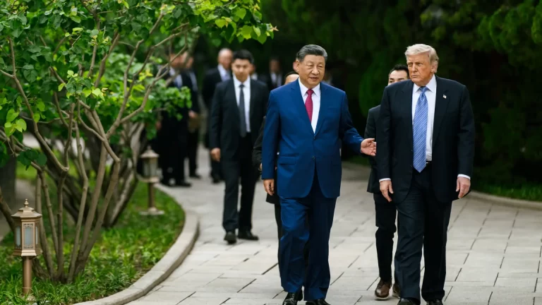 China acusa a EE.UU. de "manipular políticamente" el trabajo forzoso con nuevos aranceles