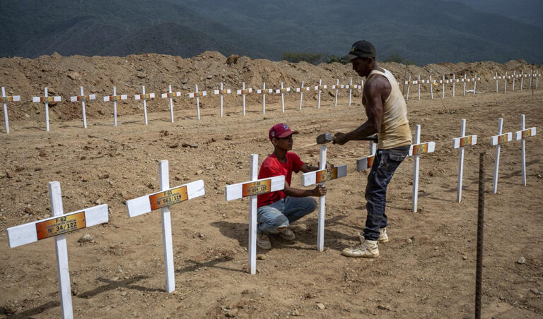 3,500 muertos tras doble sismo