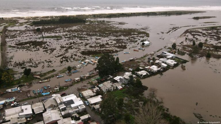 Al menos tres muertos por temporal en Chile; hay cinco heridos y varias personas sin energía