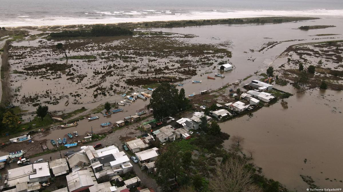 Al menos tres muertos por temporal en Chile; hay cinco heridos y varias personas sin energía