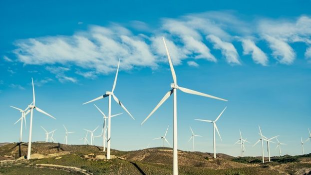 América Latina generó el 67% de su electricidad con renovables en abril, liderada por Paraguay y Uruguay