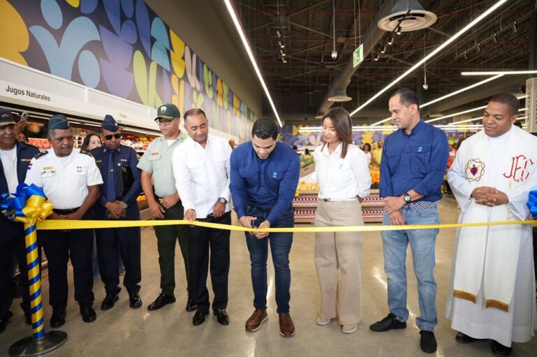 Grupo Ramos inaugura nueva Multiplaza Verón con inversión de más RD$1,300 millones