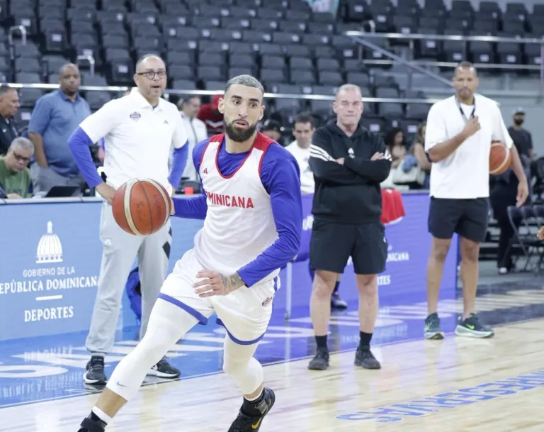 Escogen los 12 jugadores de la selección nacional de baloncesto que jugará este viernes contra Estados Unidos