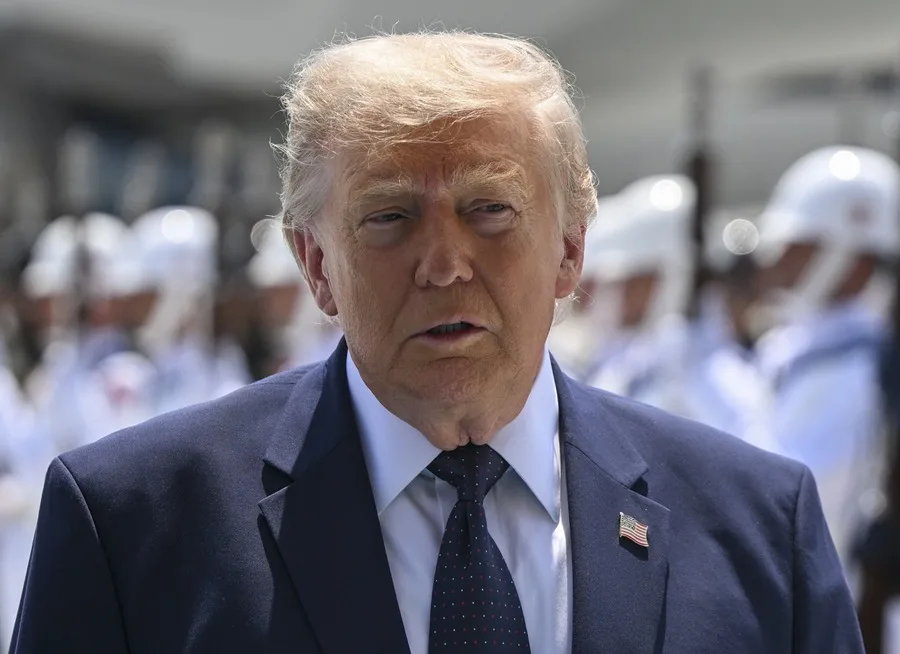 Trump insiste en que EE.UU. debería controlar Groenlandia en lugar de Dinamarca