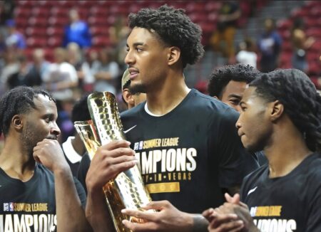 El novato de los Golden State Warriors, Yaxel Lendeborg ganó el premio al Jugador Más Valioso en la final de la Liga de Verano de la NBA 2026