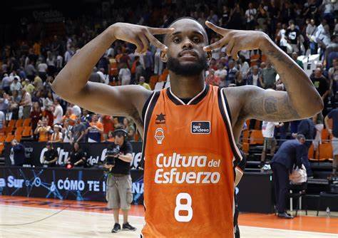 El dominicano Jean Montero continuara su carrera en Grecia luego de firmar con el Olympiacos por 8.1 millones de euros