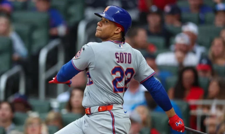 Juan Soto conectó un sencillo empujador de dos carreras en la victoria de los Mets de Nueva York ante los Bravos de Atlanta