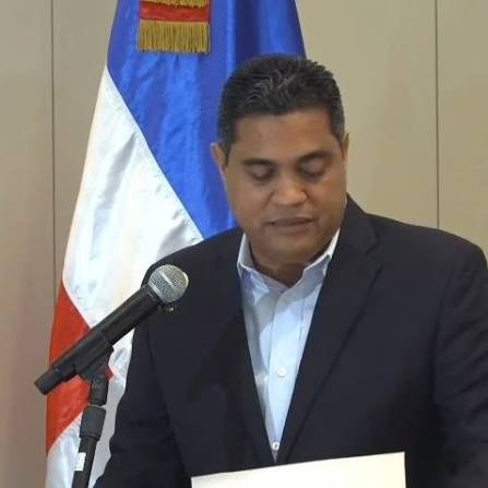 El ministro de Deportes, Kelvin Cruz, negó que un grupo de niños no pueda viajar a un evento internacional por falta de apoyo del Gobierno