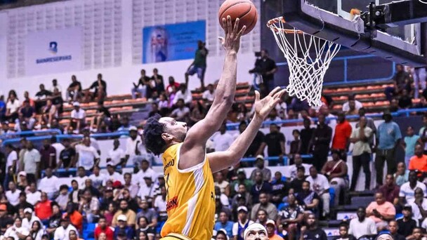 Los Metros de Santiago derrotaron a los Cañeros del Este y avanzaron a la final de La Super Liga de Basket