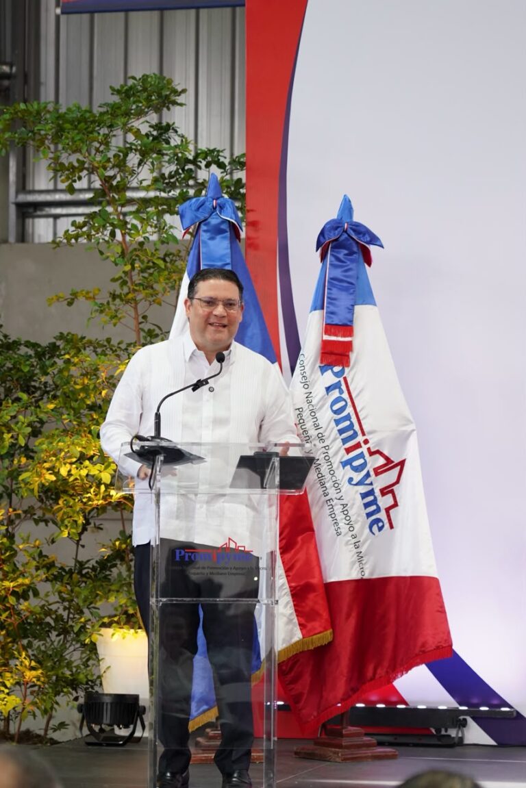 Gobierno supera RD$900 millones en créditos a microempresarios en este año